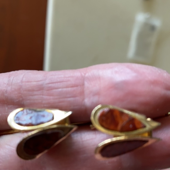 Vintage MCM Gold-Tone Cuff Links & Buttons PAT.2472958 - Picture 9 of 10